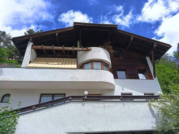 Immobilie in Axams - Haus in 0mes 180m² mit Garten, Garage und atemberaubendem Bergblick! - Bild 1