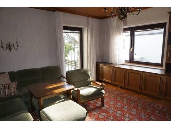 Immobilie in Ried im Innkreis - Wohnhaus und Garten - perfekte Größe für Paare, Freunde, Singles oder Kleinfamlien - Bild 4