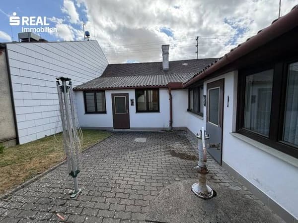 Immobilie in Loidesthal - charmantes Haus mit Garage und uneinsehbarem Innenhof - Bild 1