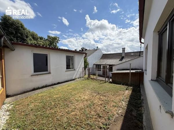 Immobilie in Loidesthal - charmantes Haus mit Garage und uneinsehbarem Innenhof - Bild 3