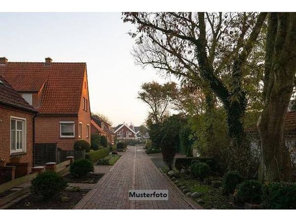 Immobilie in Groß-Enzersdorf - Kleines Einfamilienhaus mit viel Gestaltungspotenzial - Bild 0