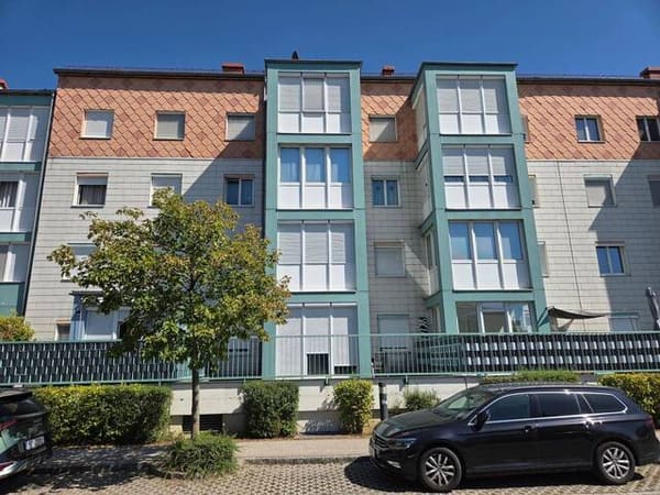 Immobilie in Asten - Zentral wohnen in Asten, 3-Zimmer-Wohnung mit verglaster Loggia und Tiefgarage - Bild 0
