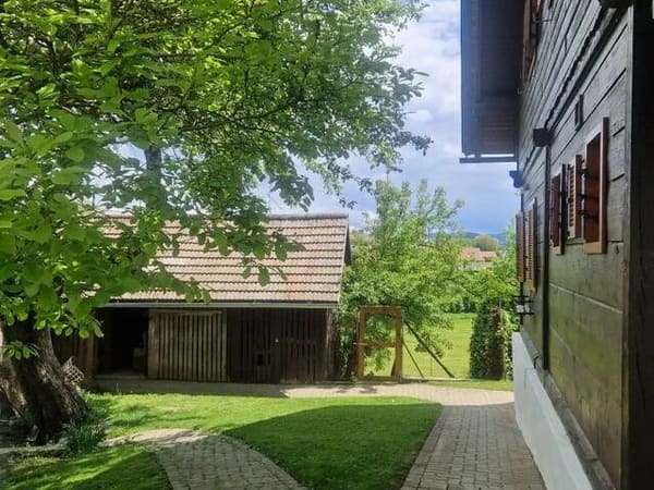 Immobilie in Feldkirchen in Kärnten - Gemütliches 5-Zi-Einfamilienhaus in Feldkirchen mit Garten und Obstbäumen - Bild 1