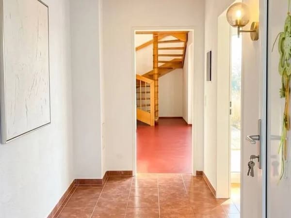 Immobilie in Gunskirchen - 4 Zimmer-Wohnung auf zwei Ebenen mit TG-Platz und Loggia im Zentrum von Gunskirchen - Bild 2