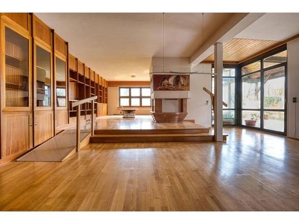 Immobilie in Vöcklabruck - Eine besondere Villa vom Hansjörg Eiblmayr Architekt mit einzigartigem Charakter und Potenzial - Bild 0