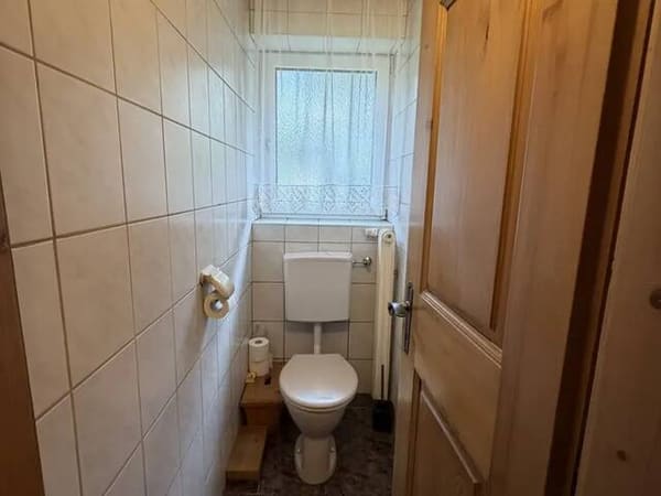 Immobilie in Oberweg - OBERWEG: Großzügiges Wohnhaus mit Garten, Pool, Sauna & viel Platz - Bild 4