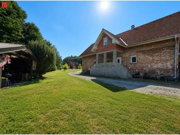 Immobilie in St. Margarethen an der Raab - Modern saniert auf über 3.000 m² Grund - mit Bar im restaurierten Gewölbekeller - Bild 1