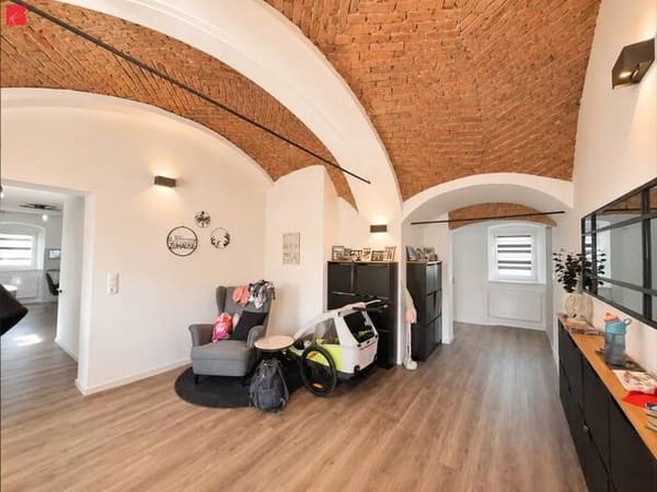 Immobilie in St. Margarethen an der Raab - Modern saniert auf über 3.000 m² Grund - mit Bar im restaurierten Gewölbekeller - Bild 2