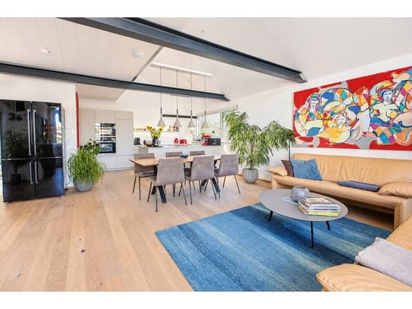 Immobilie in Gmunden - Großzügige 4-Zimmer-Maisonette mit Loggia, hochwertiger Ausstattung und 2 Tiefgaragenplätzen - Bild 4