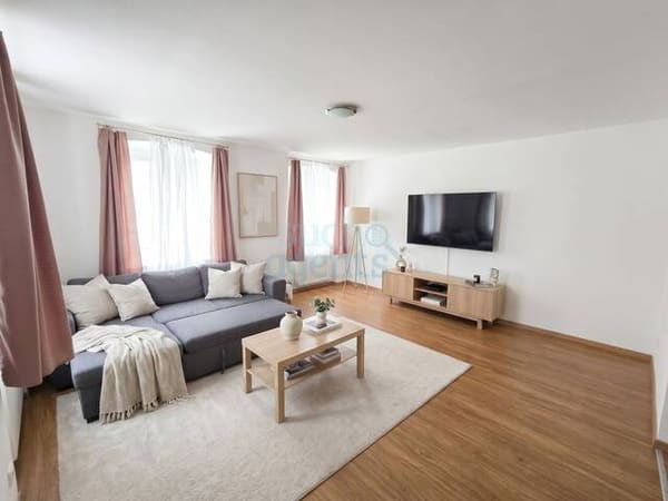 Immobilie in St. Georgen am Walde - Umfassend sanierte EG-Wohnung mit Garage, großzügigem Platzangebot & Privatsphäre - Bild 0