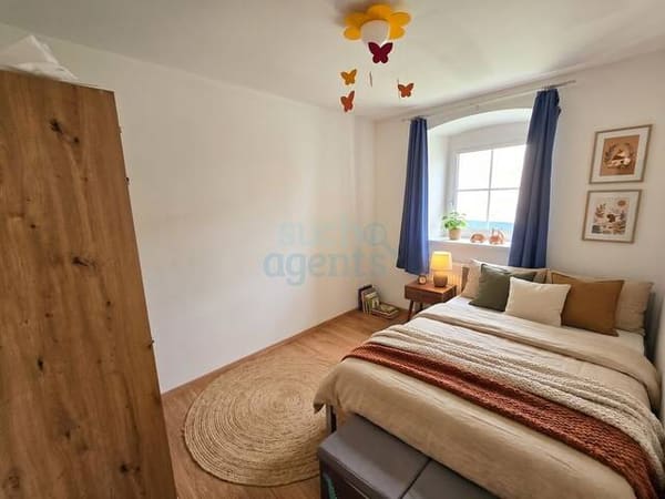 Immobilie in St. Georgen am Walde - Umfassend sanierte EG-Wohnung mit Garage, großzügigem Platzangebot & Privatsphäre - Bild 1