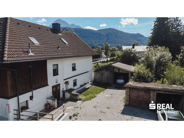 Immobilie in Lechaschau - Großzügige Liegenschaft mit historischem Wohnhaus und 1.672 m² Grundstück in Lechaschau - Bild 2