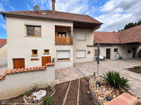 Immobilie in Stoob - Großes Mehrfamilienhaus in Stoob mit Garten, Terrasse, Garage – Top Zustand! - Bild 2