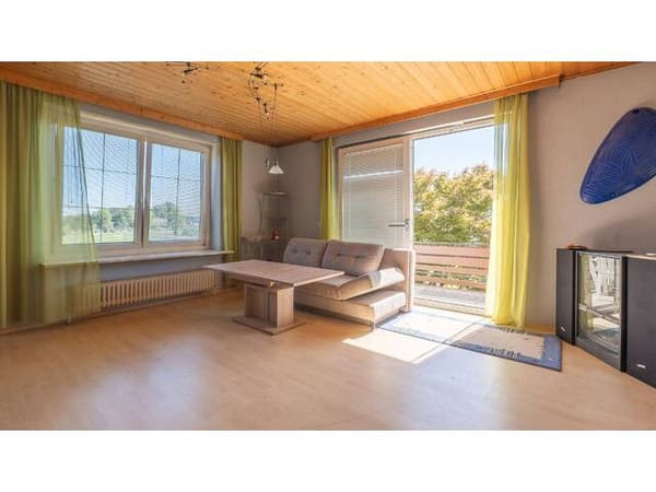 Immobilie in Regau - Zweifamilienhaus oder großzügiges Wohnhaus - Bild 4
