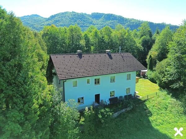 Immobilie in Grünau im Almtal - VIEL PLATZ IM GRÜNEN! Geräumiges Wohnhaus mit großem Grundstück - Bild 1