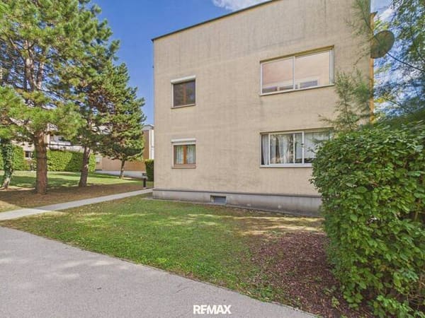 Immobilie in Neusiedl am See - Zentrale Lage trifft ruhiges Wohnen - 3-Zimmer-Eigentumswohnung mit Loggia & Tiefgarage - Bild 1