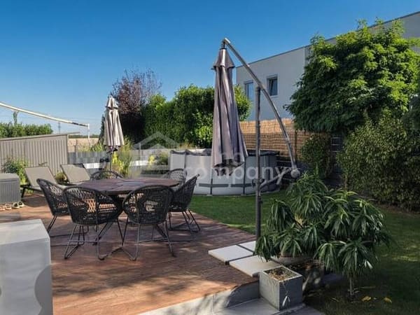 Immobilie in Margarethen am Moos - WOHNEN BEI WIEN: Energieeffizienter Familientraum mit Pool, 6 Zimmern und Südgarten - Bild 1