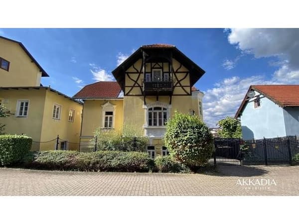 Immobilie in Berndorf - Traumhafte Wohneinheit in einer Jahrhundertwende-Villa - Bild 1
