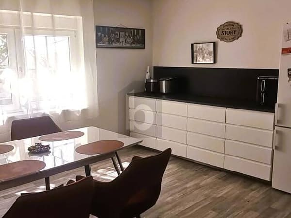 Immobilie in Neufeld an der Leitha - Preisreduktion! GERÄUMIGE FAMILIENWOHNUNG MIT GROSSZÜGIGER TERRASSENLANDSCHAFT - EXTRA STUDIO - Bild 1