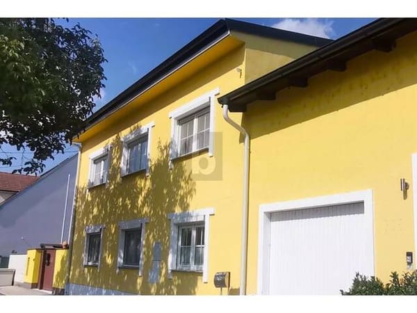 Immobilie in Neufeld an der Leitha - Preisreduktion! GERÄUMIGE FAMILIENWOHNUNG MIT GROSSZÜGIGER TERRASSENLANDSCHAFT - EXTRA STUDIO - Bild 3