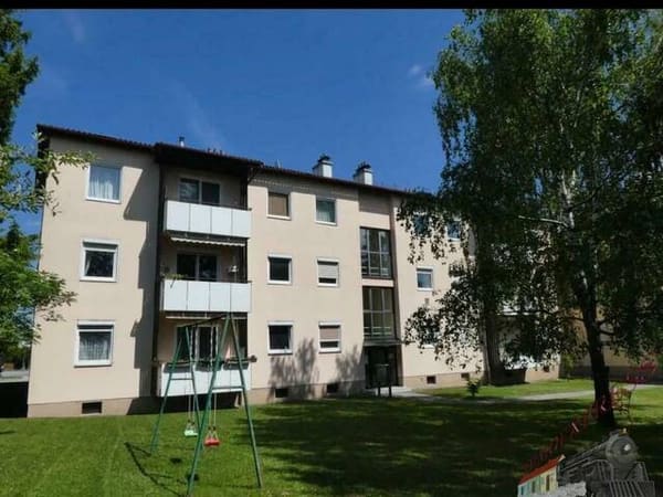 Immobilie in Stockerau - AKTION!! Grünoase - Sonnige 3- Zimmerwohnung in Toplage mit Balkon - Bild 1