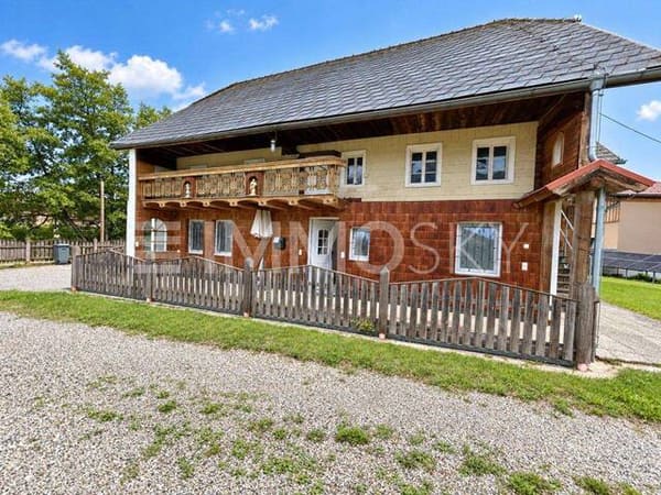 Immobilie in Schalchen - Viel Potenzial für Familien mit Ausbaureserve und Einliegerwohnung - Bild 0