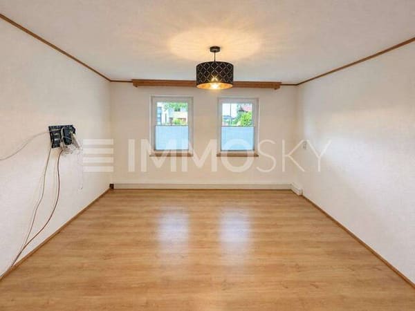 Immobilie in Schalchen - Viel Potenzial für Familien mit Ausbaureserve und Einliegerwohnung - Bild 3