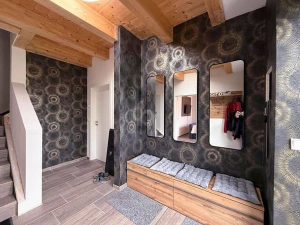 Immobilie in Hermagor - GROßZÜGIGES WOHNHAUS MIT DREI GÄSTEAPARTMENTS ZUM FERTIGSTELLEN - Bild 1