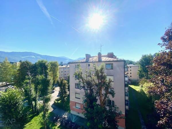 Immobilie in Salzburg - Charmante Garconniere mit Sonnenloggia in Salzburg-Süd! - Bild 1