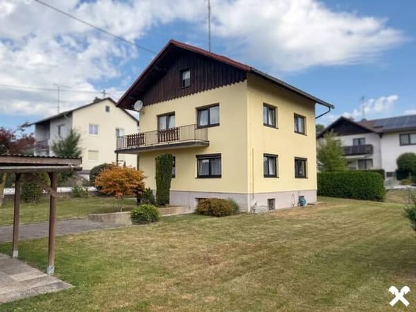 Immobilie in Ried im Innkreis - Wohnhaus mit Potenzial am Stadtrand - Bild 1