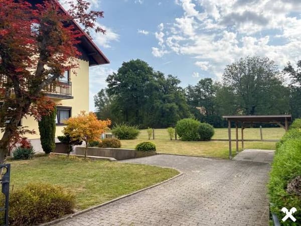 Immobilie in Ried im Innkreis - Wohnhaus mit Potenzial am Stadtrand - Bild 2