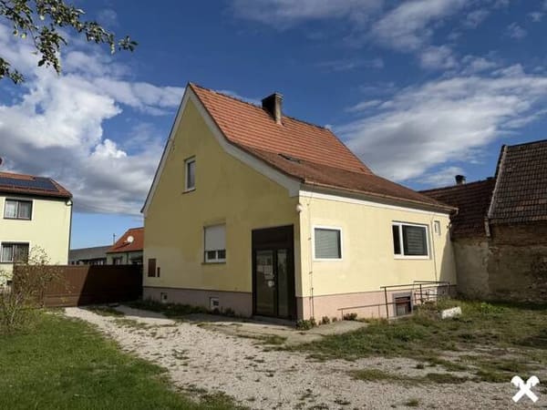 Immobilie in Eggendorf - Über 1600m² Bauland-Agrar! Haus mit großer Scheune und Nebengebäude! - Bild 1