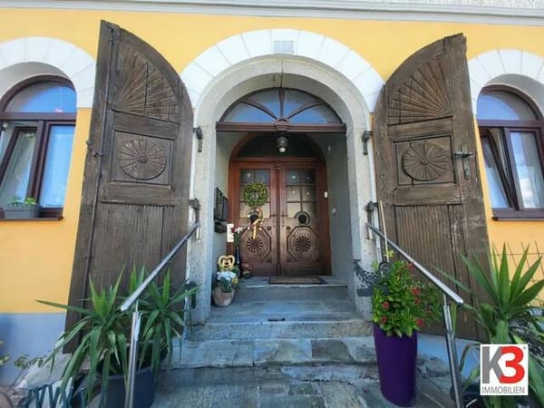 Immobilie in Taiskirchen im Innkreis - K3 - Großzügige Villa mit 2 Wohneinheiten, Garten & Garage in Taiskirchen - Top Lage! - Bild 0