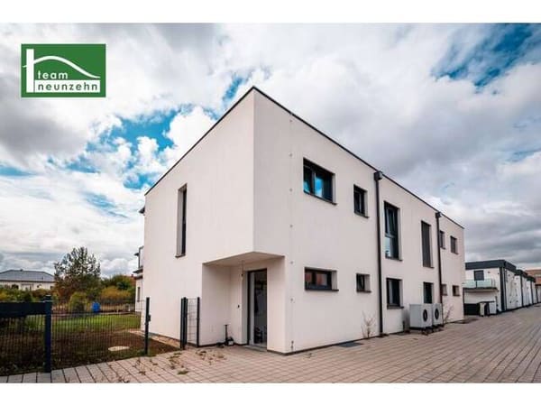 Immobilie in Deutsch-Wagram - Moderne Doppelhaushälfte mit Keller in attraktiver Lage – schlüsselfertig & hochwertig ausgestattet - Bild 0