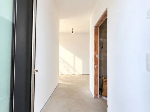 Immobilie in Wolkersdorf im Weinviertel - RAUS AUS WIEN. REIN INS EIGENE HAUS! 181 m² Wohn-/Nutzfläche, XXL-Terrasse & großer Garten - JETZT BESICHTIGUNG SICHERN! - Bild 2