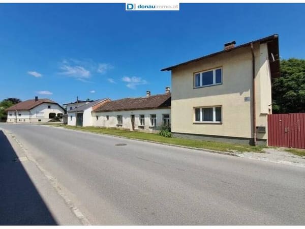Immobilie in Niederleis - Landidylle! Bezugsbereites Einfamilienhaus mit Erweiterungspotential, großer Halle und Garten in 2116 Niederleis - Bild 0