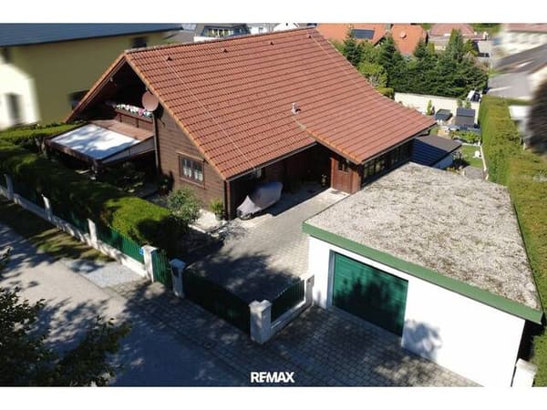 Immobilie in Tausendblum - Stilvolles Einfamilienhaus mit Pool und liebevoll gestaltetem Garten in Tausendblum - Bild 3
