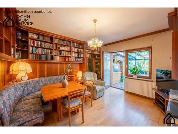 Immobilie in Wien - Großes Wohnhaus mit Werkstatt oder Atelier. - Bild 2