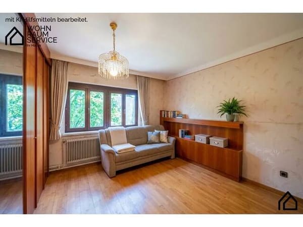 Immobilie in Wien - Großes Wohnhaus mit Werkstatt oder Atelier. - Bild 3