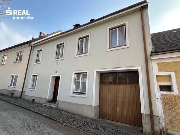 Immobilie in Ybbs an der Donau - Teilsaniertes Stadthaus im Herzen von Ybbs an der Donau - Bild 0