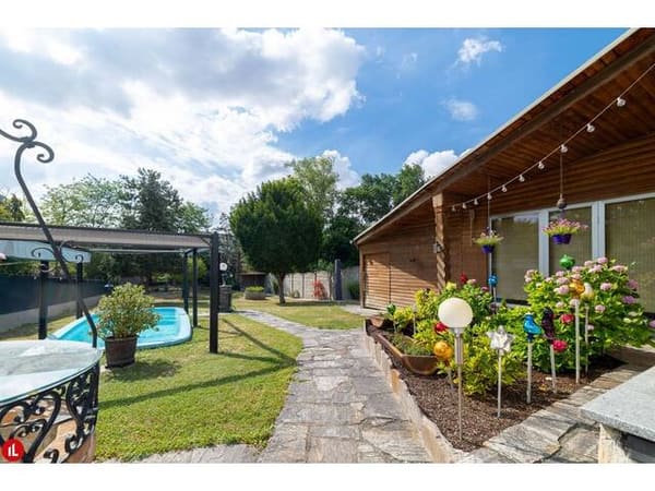 Immobilie in Schwechat - Sehr gepflegtes Wohnhaus mit Garten, Pool & Wellnessbereich in Schwechat - Bild 4