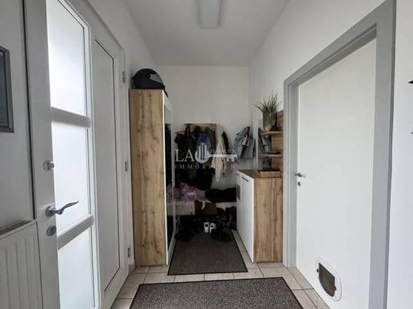 Immobilie in Hörsching - GARTENTRAUM MIT TERRASSE UND ZWEI STELLPLÄTZE IN ZENTRALER LAGE - Bild 2
