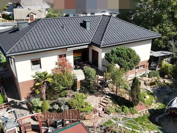 Immobilie in Ranshofen - 2 Häuser - 1 Preis - ruhige Siedlungslage - Bild 1