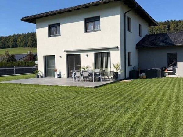 Immobilie in Schneegattern - Großzügiges Einfamilienhaus mit Einliegerwohnung - Bild 0
