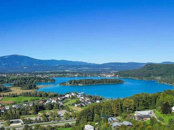 Immobilie in Faak am See - FAAKERSEE: 3.000 m2 Privatsphäre mit Traumpanorama, fußläufig zum See! - Bild 1