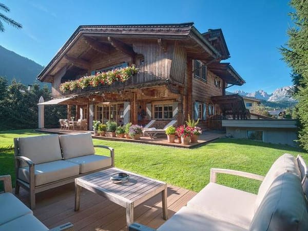 Immobilie in Reith bei Kitzbühel - Alpiner Luxus trifft Kaiserblick | Stilvolles Landhaus in Top-Lage - Bild 0