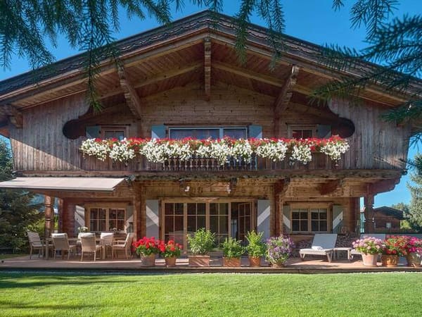 Immobilie in Reith bei Kitzbühel - Alpiner Luxus trifft Kaiserblick | Stilvolles Landhaus in Top-Lage - Bild 3