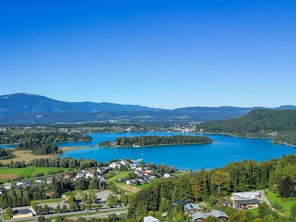 Immobilie in Faak am See - FAAKERSEE: 3.000 m2 Privatsphäre mit Traumpanorama, fußläufig zum See! - Bild 1