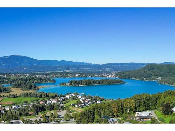 Immobilie in Faak am See - FAAKERSEE: 3.000 m2 Privatsphäre mit Traumpanorama, fußläufig zum See! - Bild 4