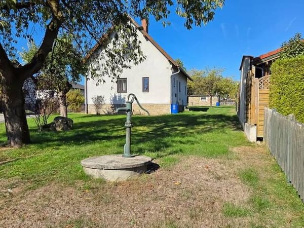 Immobilie in Pürbach - Neues Leben gesucht - Einfamilienhaus mit großzügigem Garten und Ausbaupotenzial - Bild 1